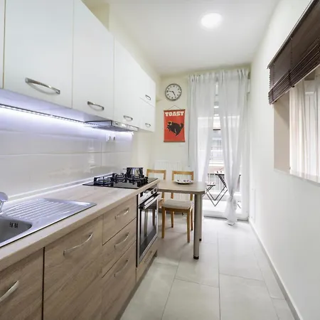 The Place To Be Next To Ancient Agora #feelslikehome Thessaloníki