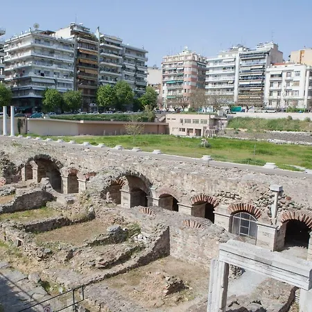 The Place To Be Next To Ancient Agora #feelslikehome * Thessaloníki